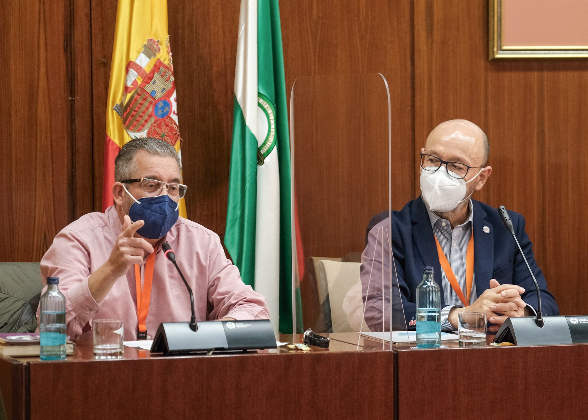   En representacin de la Asociacin de Enfermos de Crohn y Colitis Ulcerosa (ACCU-Sevilla), han comparecido su presidente, Jos Luis Rodrguez, y Rafael Casado