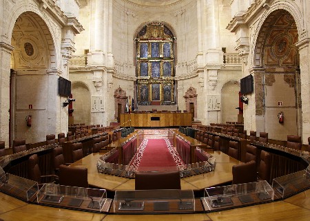 El Salón de Plenos del Parlamento de Andalucía