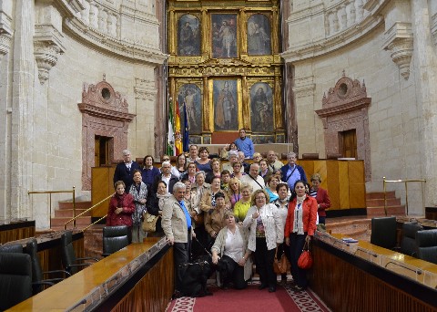  Visita de un grupo de la Once de C�diz, acompa�ados por Raquel Arenal del G.P.Socialista