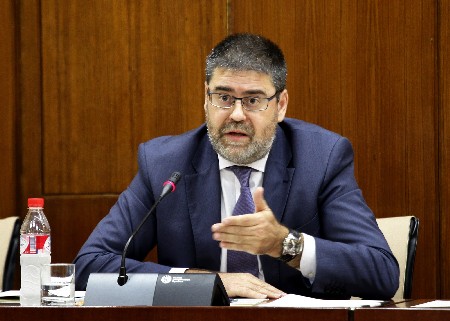 El presidente de la Cmara de Cuentas, Antonio Lpez, presenta un informe ante la Comisin de Igualdad