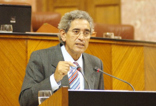 El portavoz de IU LV-CA en materia de economa, Pedro Vaquero, en el debate de totalidad de la Ley de Presupuesto