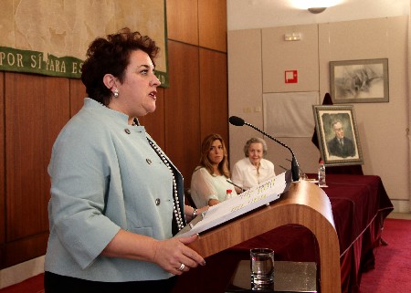 Mara Teresa Jimnez, vicepresidenta primera del Parlamento, durante su discurso en el acto de homenaje a Blas Infante