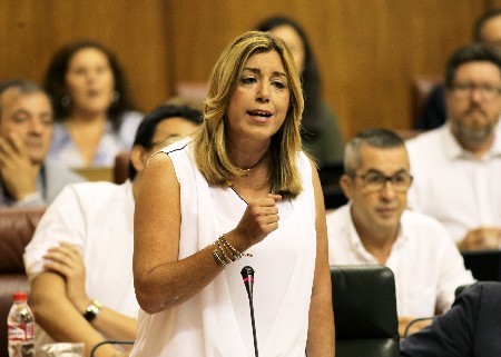 La presidenta de la Junta de Andaluca, Susana Daz, responde a una pregunta en la sesin de control