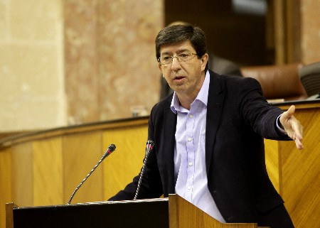 Juan Marn, portavoz del Grupo Ciudadanos, se dirige a la presidenta de la Junta de Andaluca en el debate sobre el estado de la Comunidad