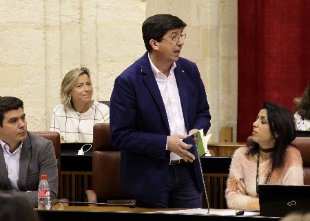 Juan Marn, portavoz del Grupo Ciudadanos, se dirige a la presidenta de la Junta de Andaluca