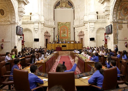 El Parlamento de Andaluca acoge el Pleno organizado por Aldeas Infantiles 'Diputados por un da'