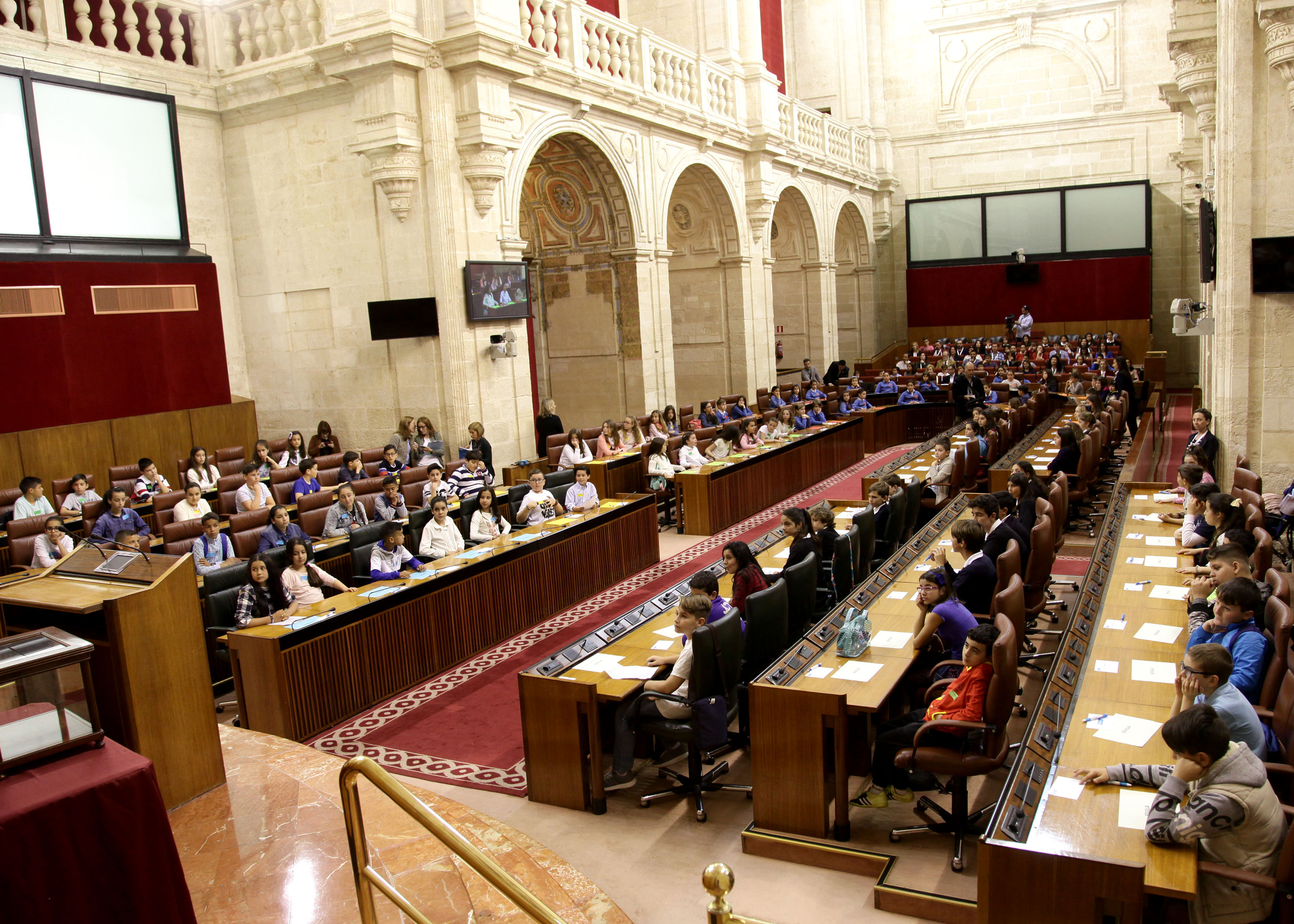 Nios de colegios de las ocho provincias andaluzas han participado en el Pleno