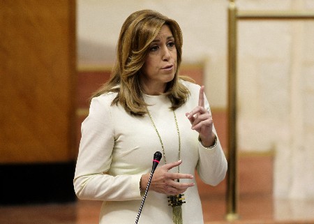 La presidenta de la Junta de Andaluca, Susana Daz, responde a una pregunta en la sesin de control al Gobierno