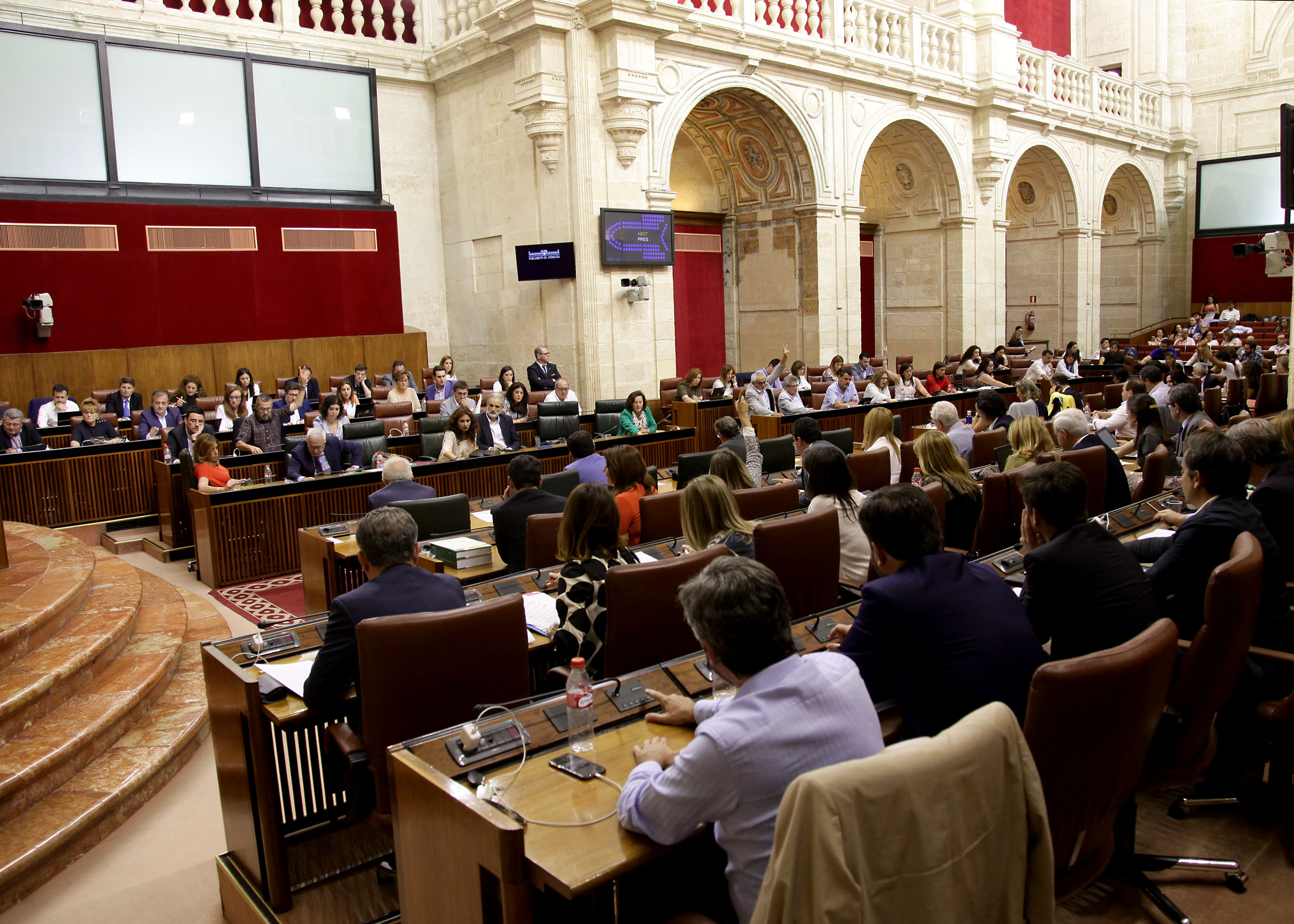 El Pleno del Parlamento, durante una de las votaciones de las proposiciones no de ley