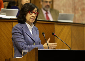 La consejera de Justicia e Interior, Rosa Aguilar, responde a la interpelacin planteada por el Grupo Podemos