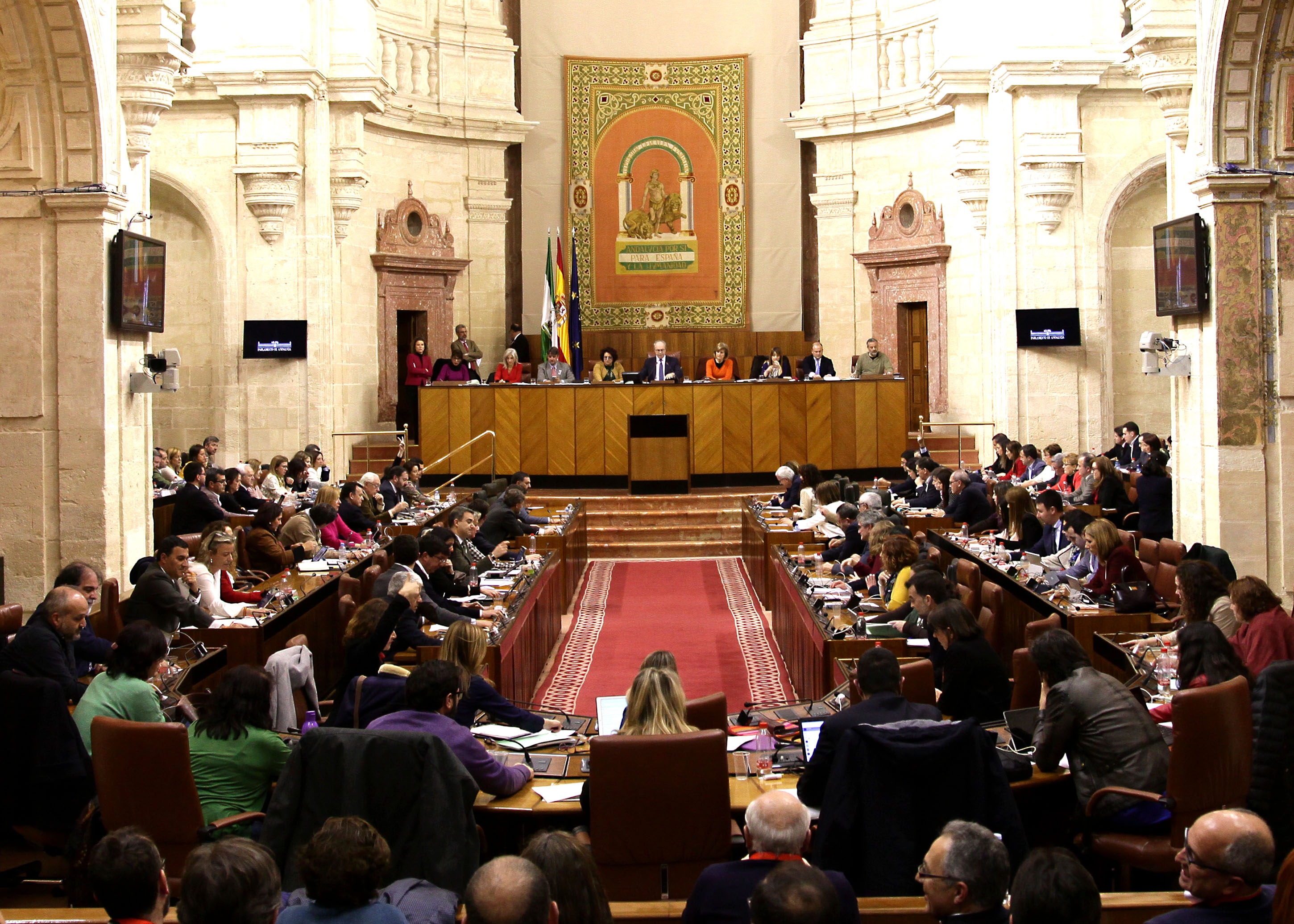 El Pleno del Parlamento, en una de las votaciones de la pasada sesin