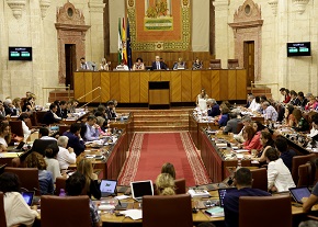  El Saln de Plenos, durante la sesin de control a la presidenta de la Junta de Andaluca
