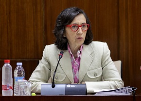  La consejera de Justicia e Interior, Rosa Aguilar, interviene ante la comisin del ramo en la sesin de esta maana