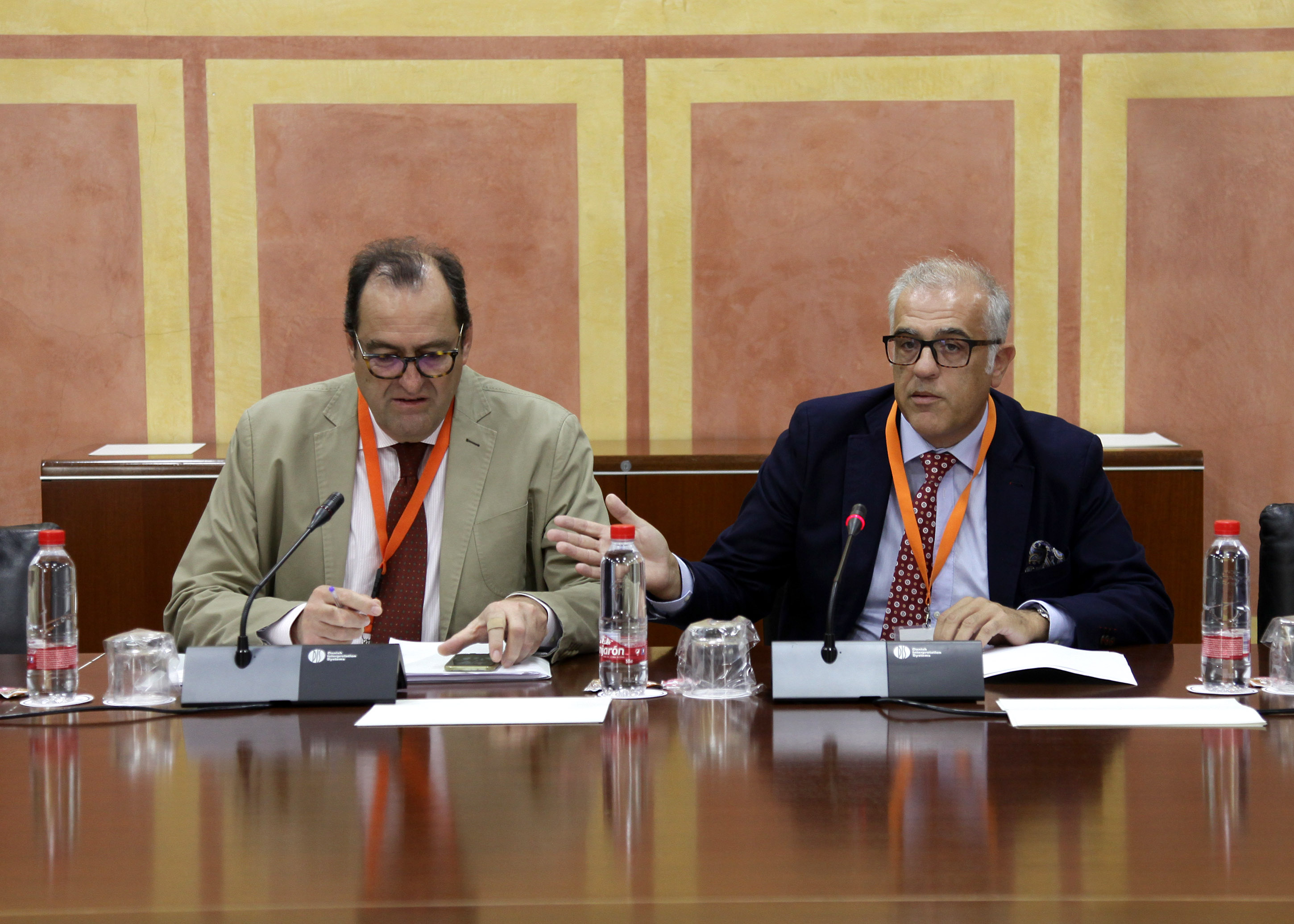 Fidel Astudillo Navarro, presidente, y Antonio Lpez Carrasco, asesor jurdico del Consejo Andaluz de Colegios Oficiales de Veterinarios (CACV)