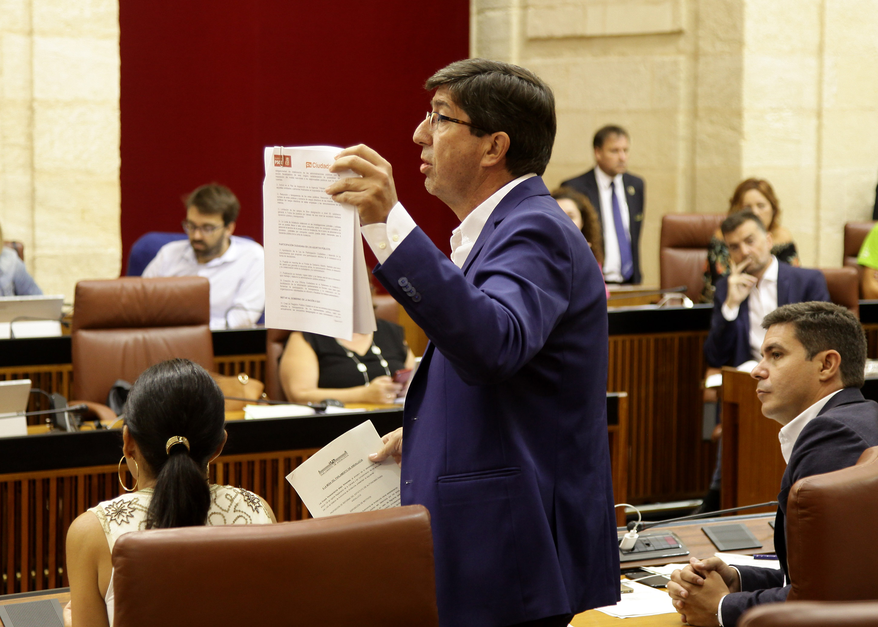  Juan Marn, portavoz del Grupo Ciudadanos, se dirige a la presidenta de la Junta de Andaluca