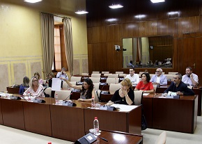  La Comisin de Educacin, durante la votacin del Dictamen a la proposicin de Ley para la mejora de las condiciones trmicas y ambientales de los centros educativos andaluces 