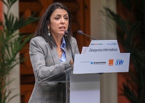  La presidenta del Parlamento, Marta Bosquet, durante su intervencin en el desayuno informativo de Europa Press
