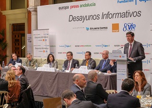 El vicepresidente de la Junta de Andaluca, Juan Marn, presenta a Marta Bosquet