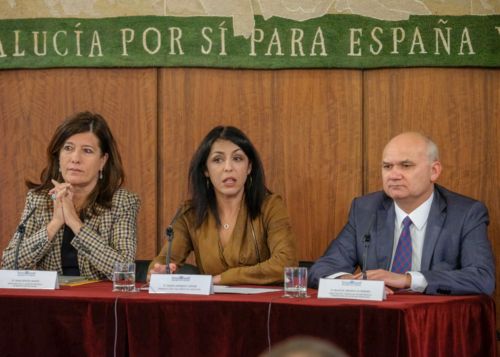  Mesa inaugural de la Jornada con Marta Bosquet, Manuel Medina y Mar Espaa