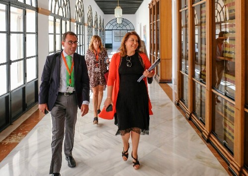 La consejera de Agricultura, Carmen Crespo, a su llegada a comisin parlamentaria 