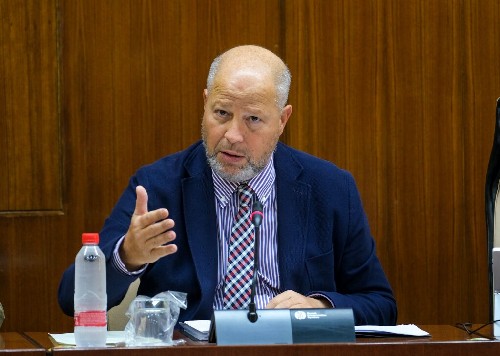 Javier Imbroda, consejero de Educacin y Deporte, interviene en comisin parlamentaria  