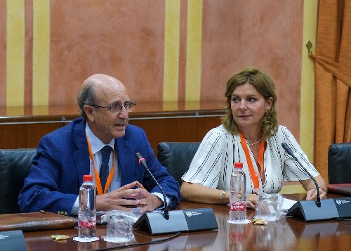  Rafael Caamao y Carmen Mora, representantes de la Federacin Andaluza de Centros de Enseanza Privada (CECE Andaluca)