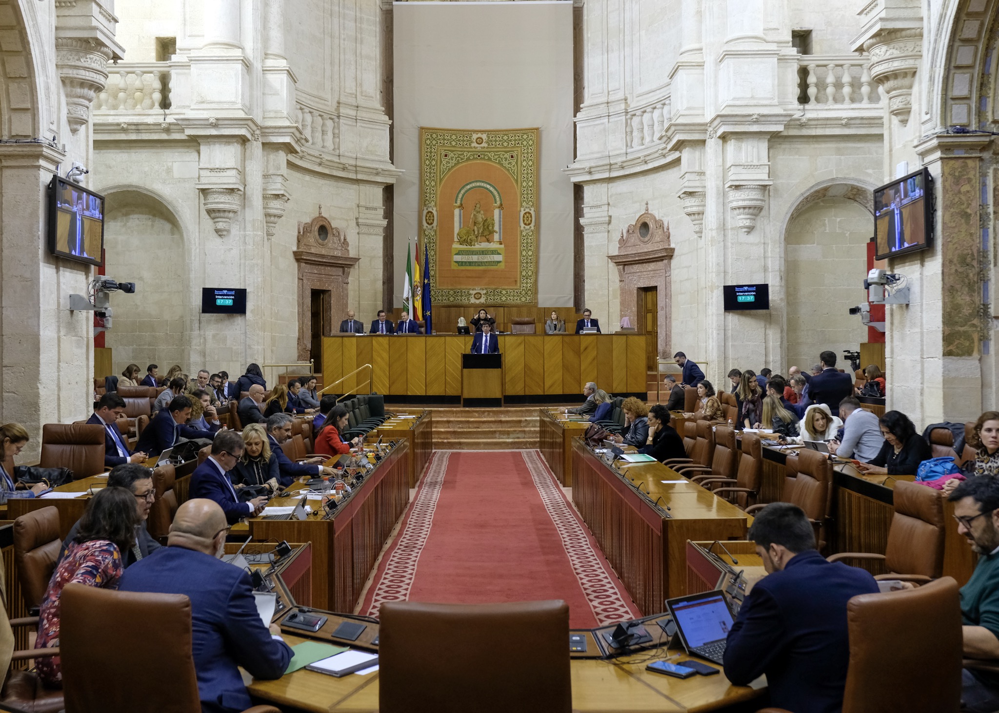 El Pleno del Parlamento asiste a la comparecencia del vicepresidente y consejero de Turismo, Regeneracin, Justicia y Administracin Local, Juan Marn