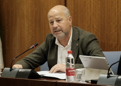 Javier Imbroda, consejero de Educacin y Deporte informa en Comisin 
