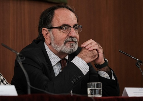  Plcido Fernndez-Viagas, exletrado del Parlamento, ha ofrecido la conferencia "EL Parlamento de Andaluca en el siglo XXI" 