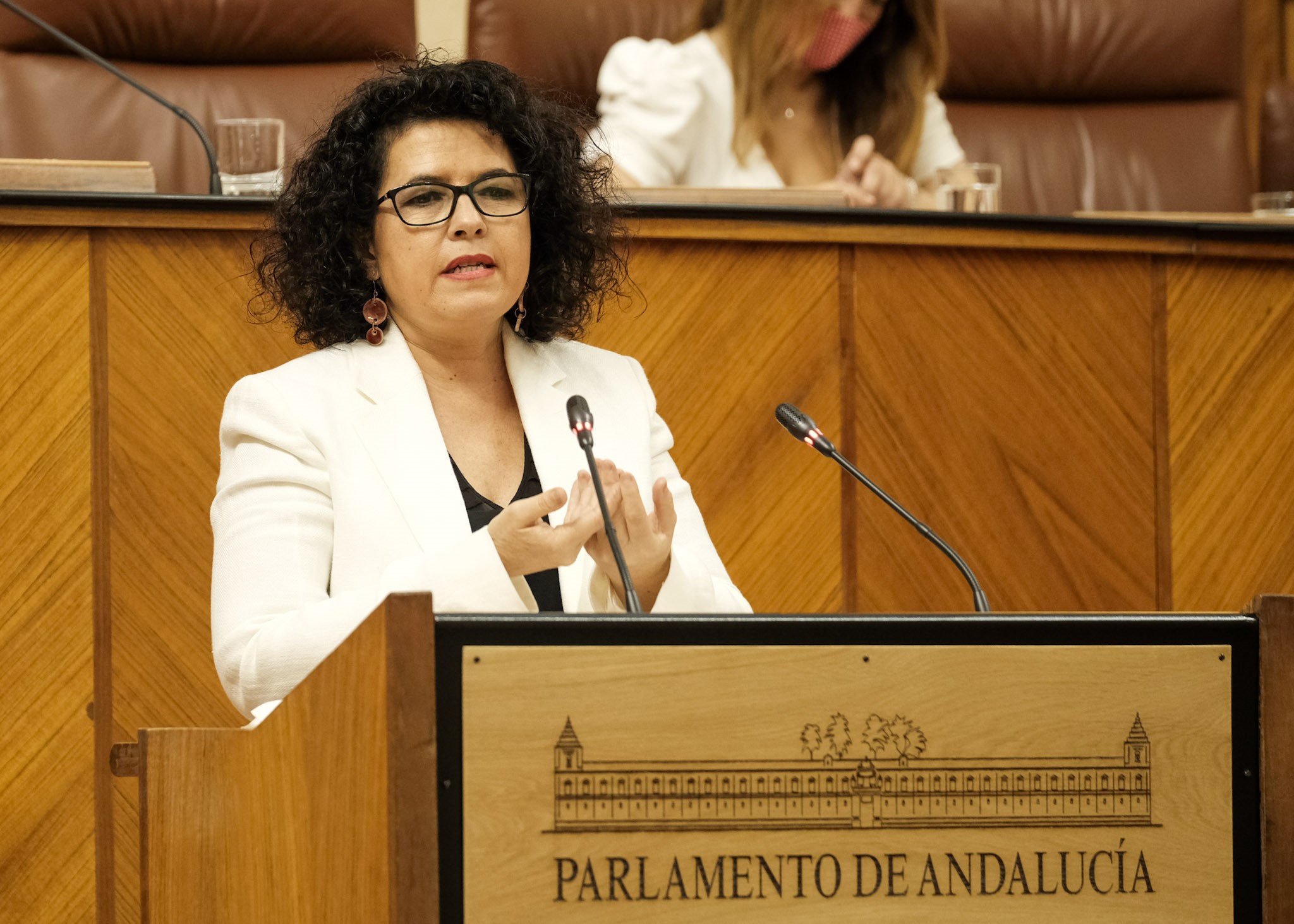  Mara Isabel Mora, del Grupo Adelante Andaluca, interviene ante el Pleno
