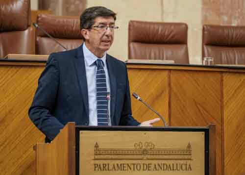   El vicepresidente y consejero de Turismo, Juan Marn, argumenta el Decreto Ley 5/2020, de 9 de junio, para su convalidacin o derogacin por el Pleno