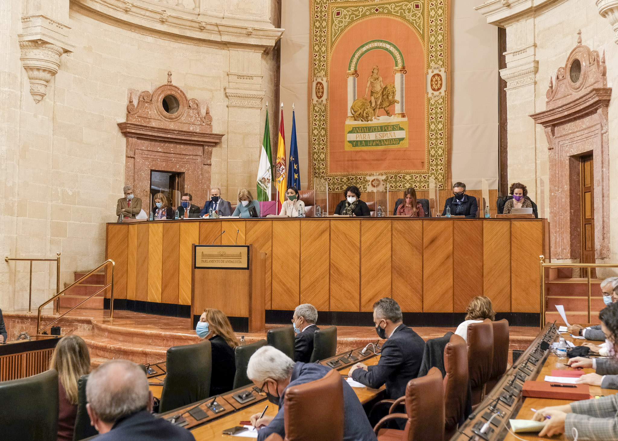 La Mesa del Parlamento durante el debate final del proyecto de Ley del Presupuesto de la Comunidad Autnoma de Andaluca para 2021 