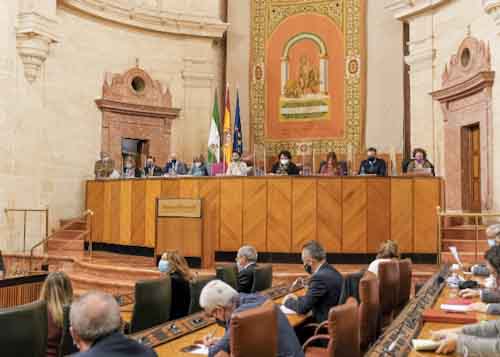La Mesa del Parlamento durante el debate final del proyecto de Ley del Presupuesto de la Comunidad Autnoma de Andaluca para 2021 
