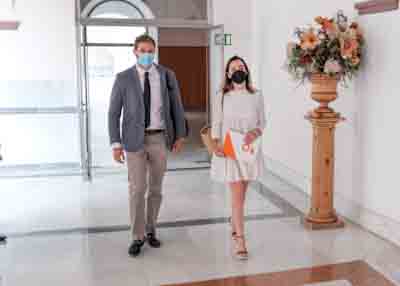 Los diputados del Grupo Ciudadanos Mara Teresa Pardo y Juan de Dios Snchez 