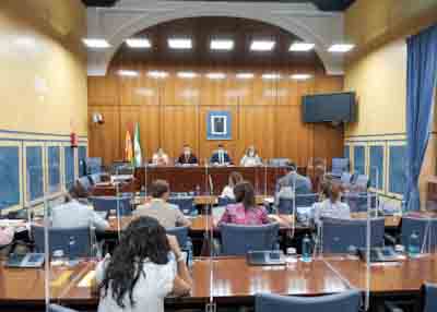 La Comisin de Investigacin Fundacin Andaluza Fondo de Formacin y Empleo al inicio de la sesin