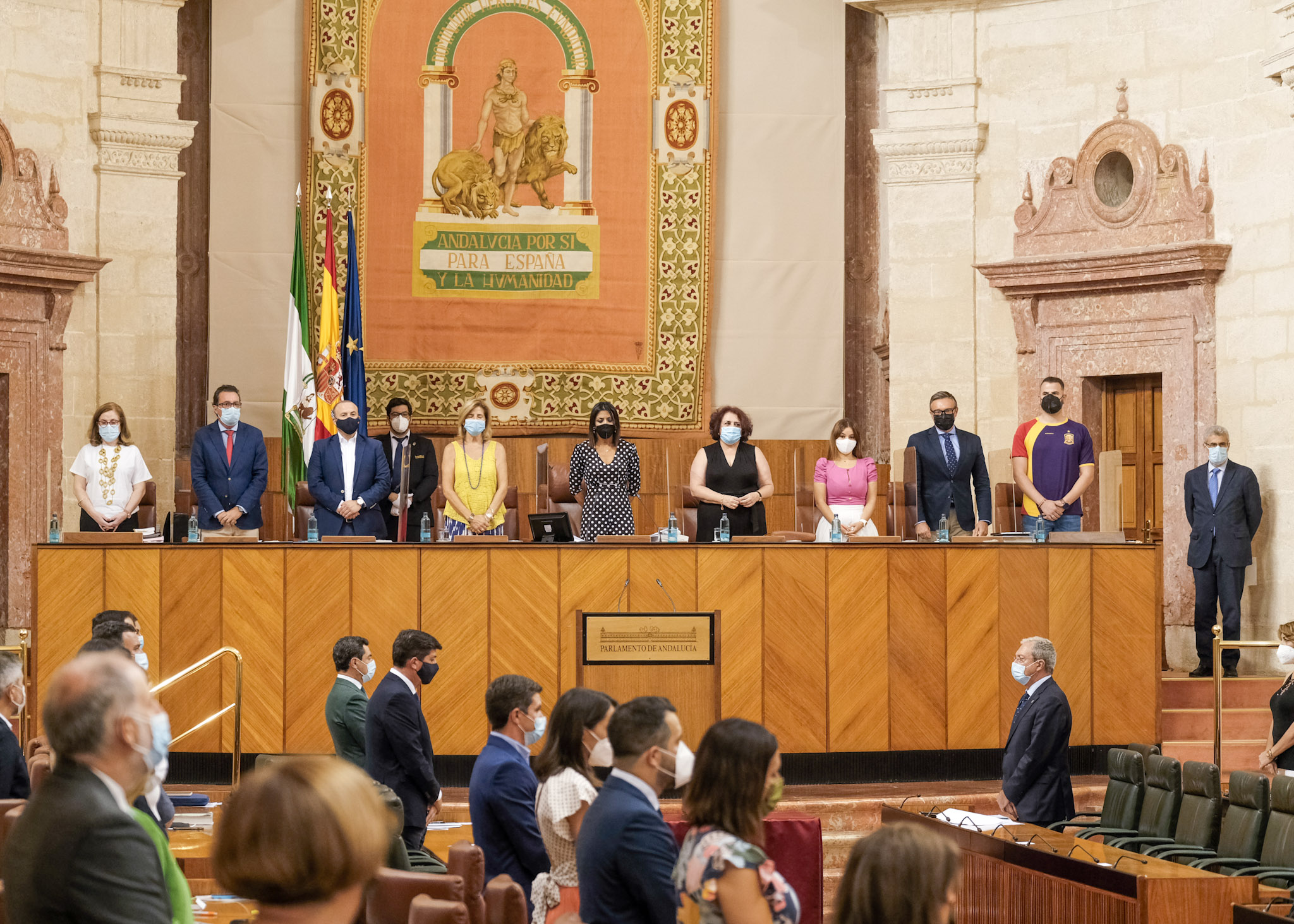 La Mesa de la Cmara durante el minuto de silencio en recuerdo de Plcido Fernndez-Viagas 
