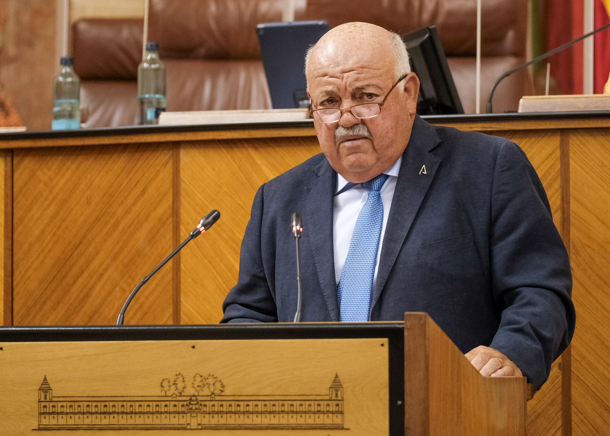 Jess Aguirre, consejero de Salud y Familias, interviene para informar sobre la incidencia del COVID-19 en las residencias de mayores y sobre la situacin de la Atencin Primaria 