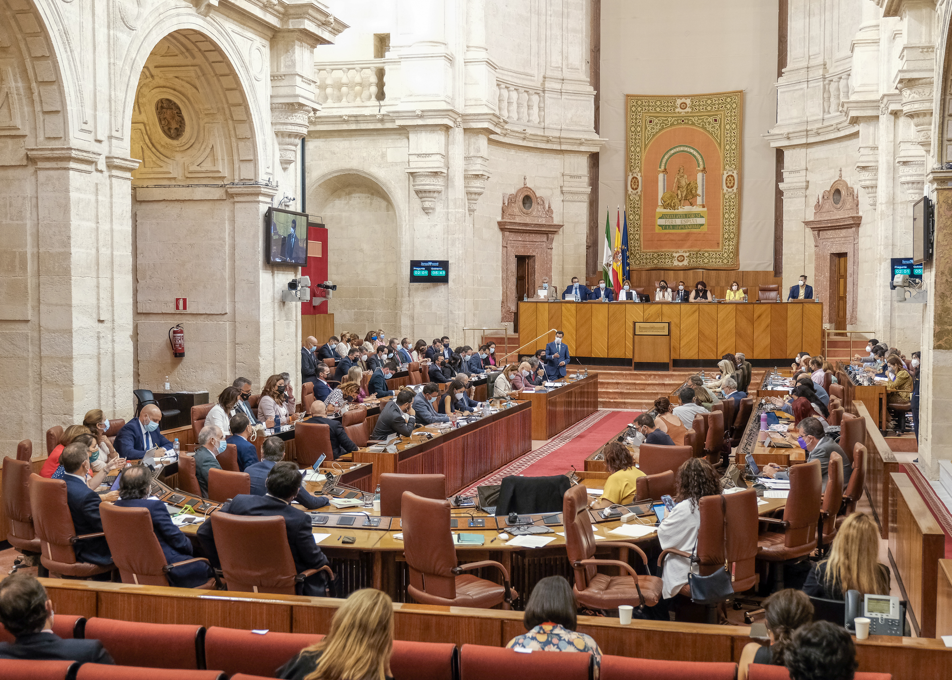  Sesin plenaria con aforo completo de parlamentarios durante la intervencin del presidente de la Junta de Andaluca 