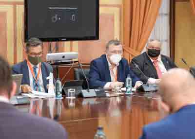 Representantes de la Asociaci�n Superior de Ingenier�a de Andaluc�a (ASIAN)
	