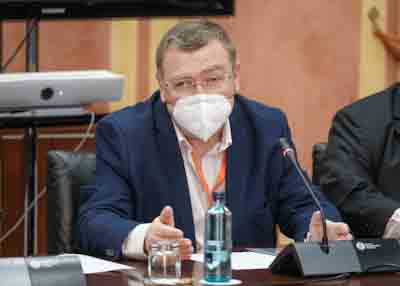 Juan Carlos Dur�n en representaci�n de la Asociaci�n Superior de Ingenier�a de Andaluc�a (ASIAN)
  