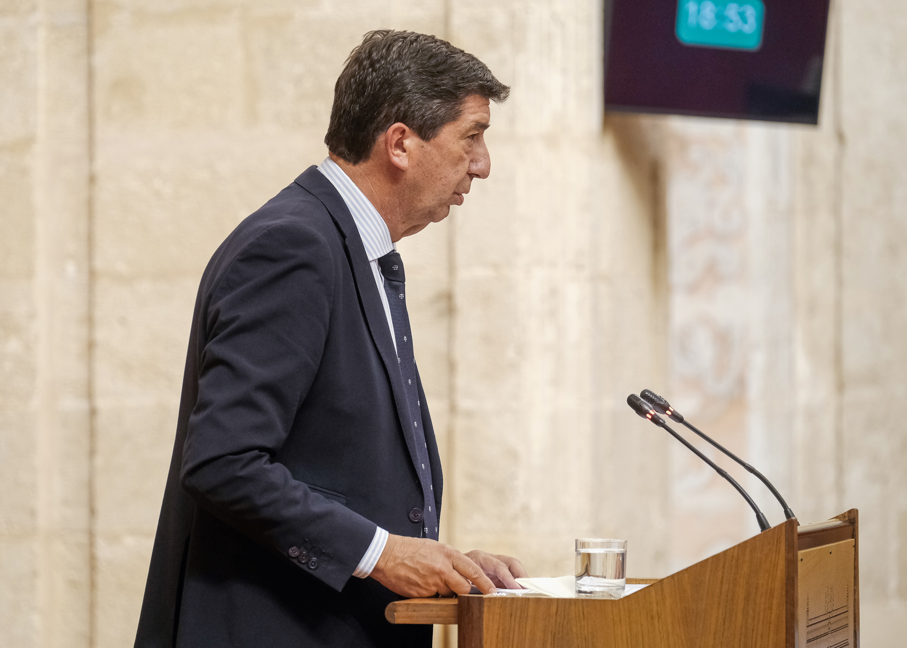  Juan Marn, vicepresidente y consejero de Turismo, comparece para informar sobre el balance de la actividad turstica en Andaluca durante el verano del presente ao