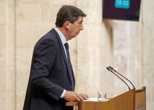  Juan Marn, vicepresidente y consejero de Turismo, comparece para informar sobre el balance de la actividad turstica en Andaluca durante el verano del presente ao