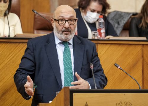 Alejandro Hernndez, de Vox, durante el debate relativo a las subvenciones a la ELAS