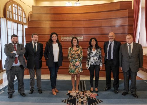  La presidenta del Parlamento, Marta Bosquet, recibe a la Asociacin para el Progreso de la Comunicacin