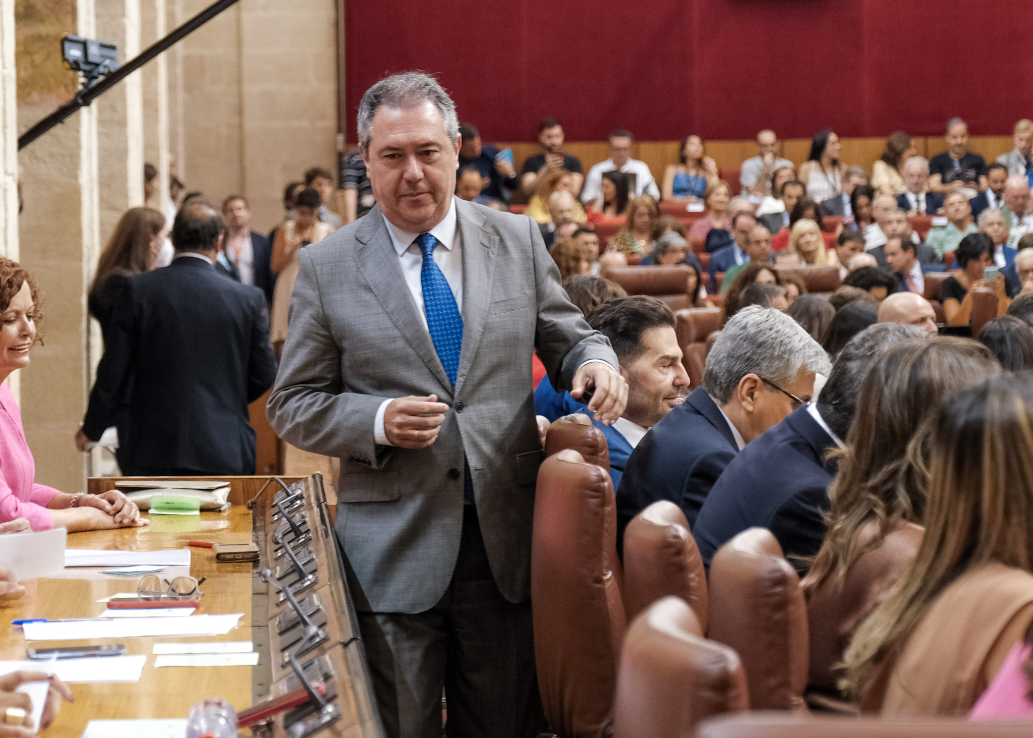  Juan Espadas tras participar en las votaciones de la Mesa