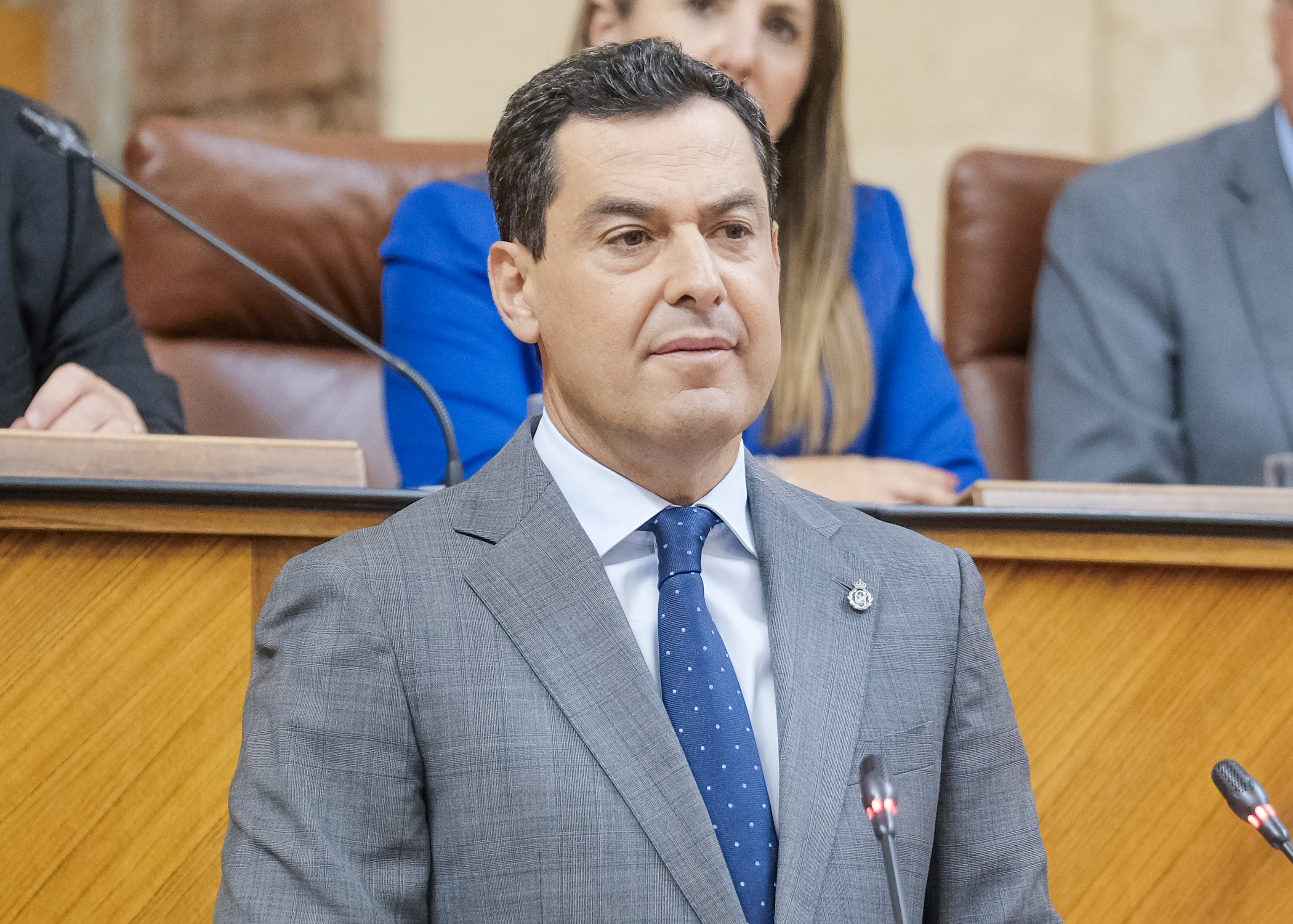  Juan Manuel Moreno dirige al Pleno su discurso de investidura
