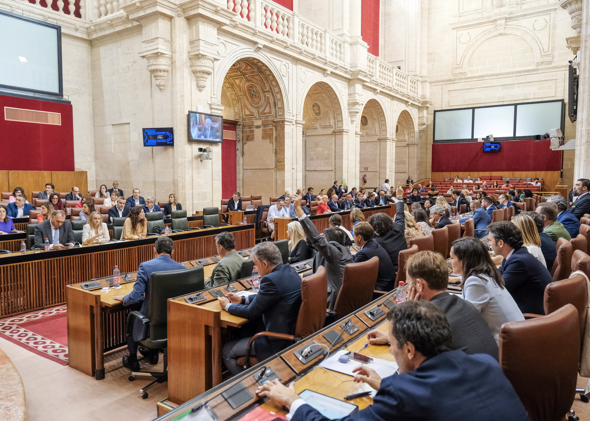   El Pleno vota sobre la creacin del grupo de trabajo y las proposiciones presentadas