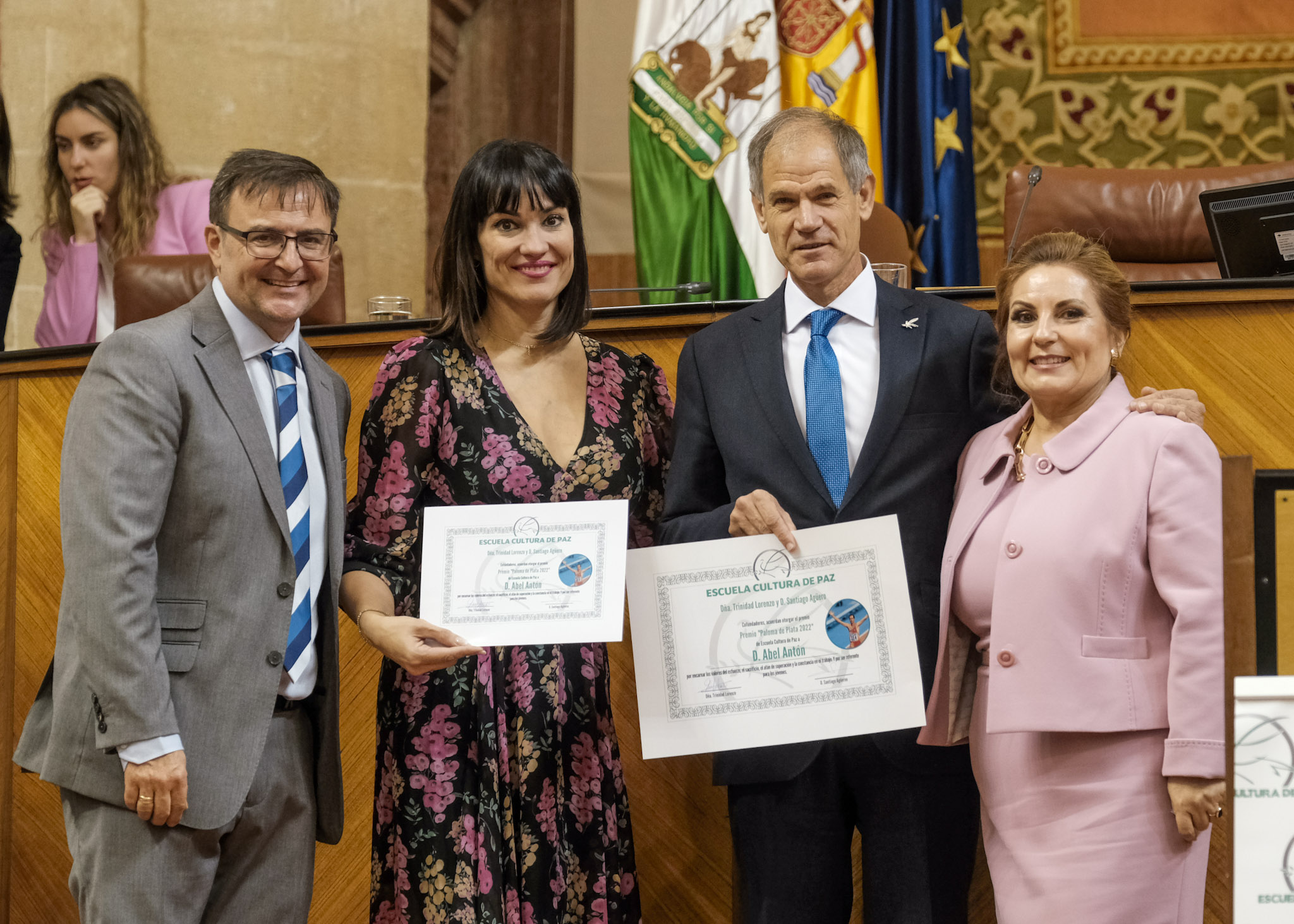  Abel Antn recibe el premio Paloma de Plata