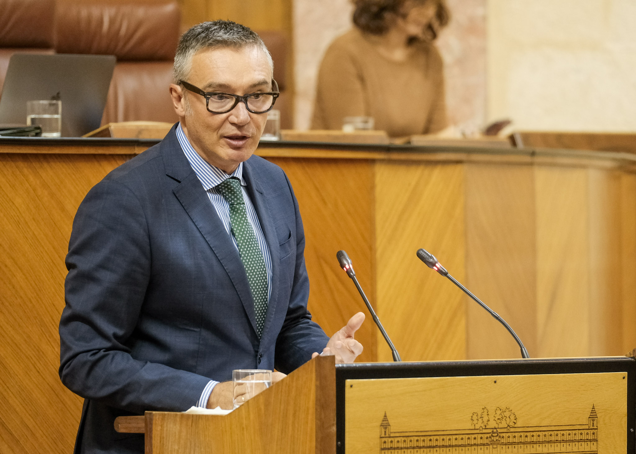 El portavoz del G.P. Vox en Andaluca, Manuel Gavira, expresa la posicin de su grupo parlamentario respecto al proyecto de ley del presupuesto 