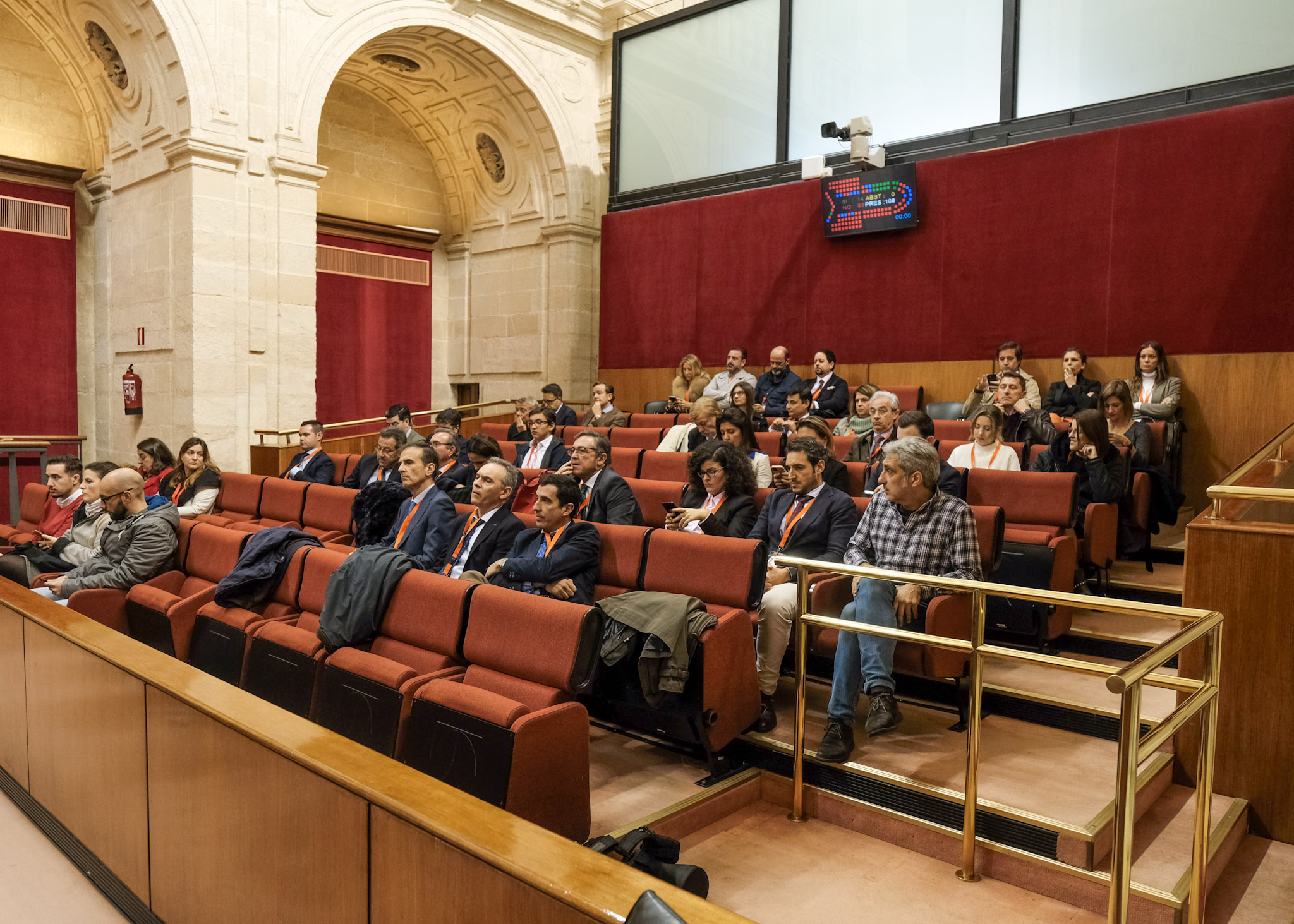  Tribuna de pblico que sigue el desarrollo del debate 